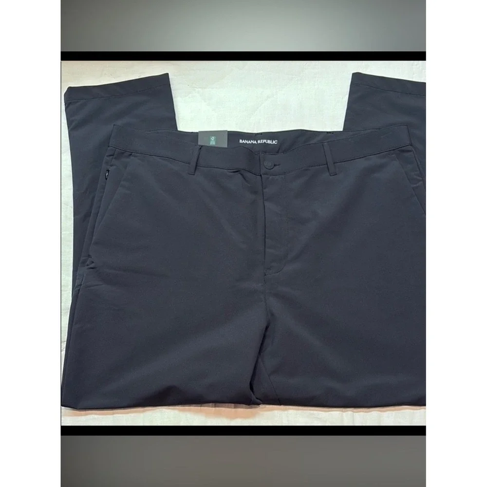 NWT Banana Republic Mens‎ Flat Front Performance Pants Black 40x30